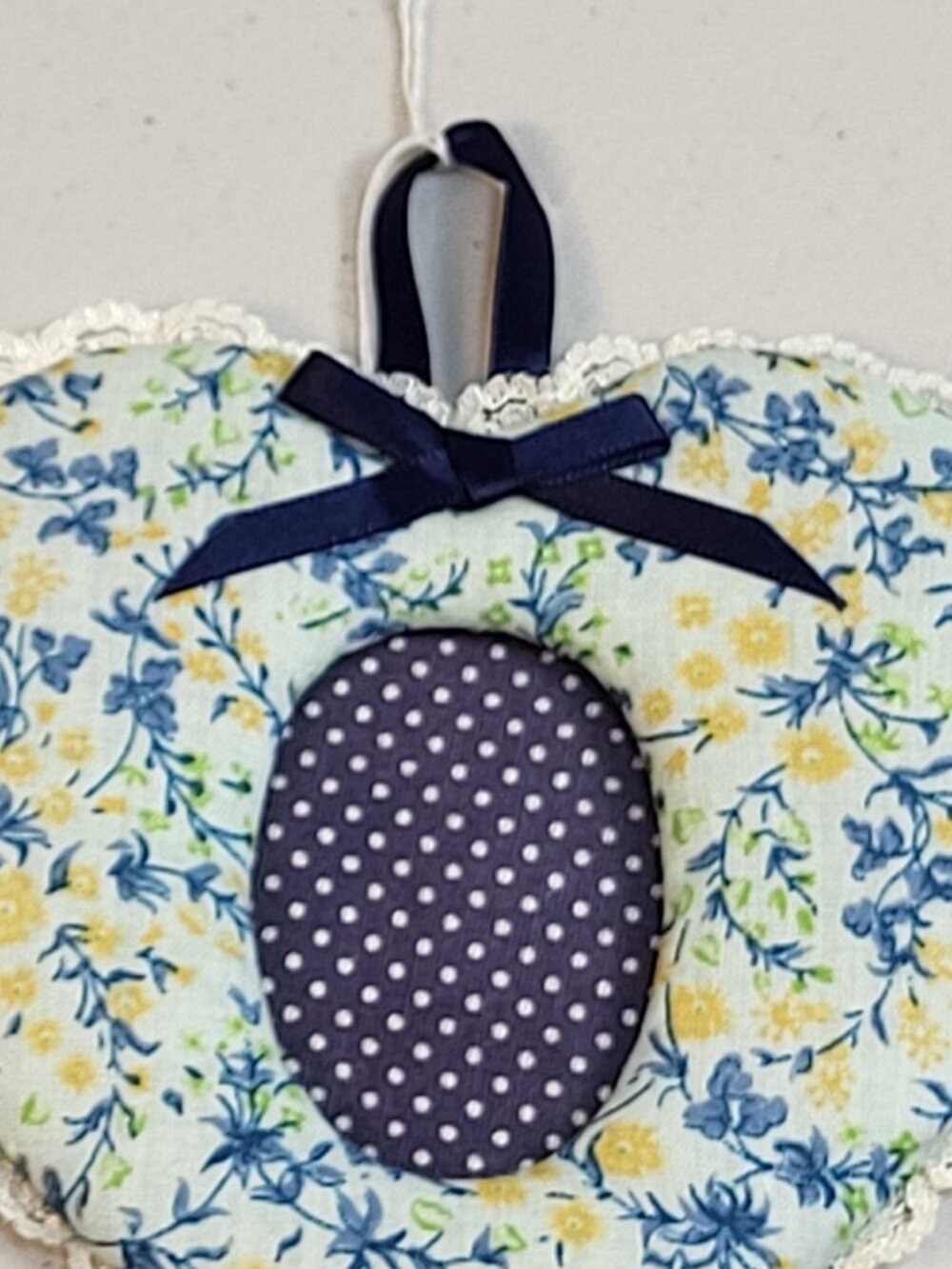 Vtg Artisan Photo Frame Cotton Fabric Padded Lace 5"x5" Blue Heart New '70s USA - Picture 2 of 7